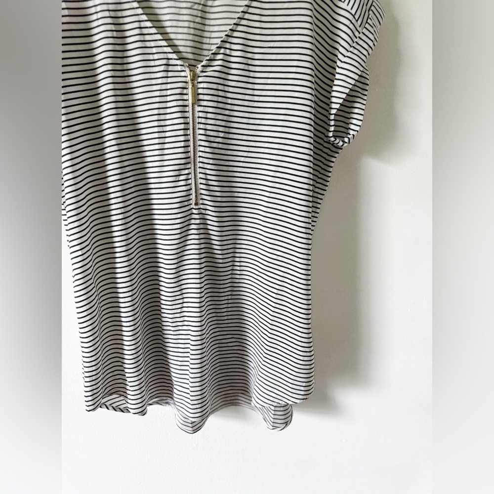 Express Striped Button Up Top - Picture 4 of 4